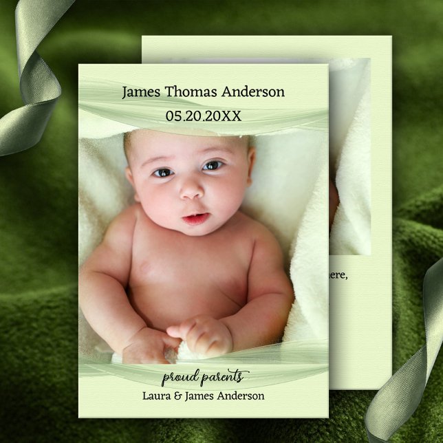 Anuncio de nacimiento de Pastel Green Baby Photo (Baby birth announcement card featuring a photo of your own baby framed by an elegant green design.)