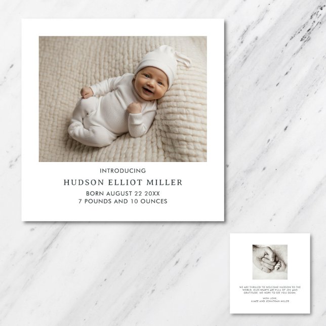 Anuncio de nacimiento Minimalista tarjeta cuadrada (Minimalist square birth announcement card)