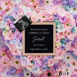 Anuncio digital de embarazo corazón floral