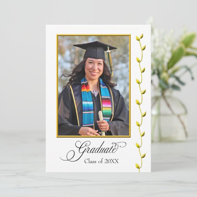 Anuncio Elegant Graduation Announcement with Gold Ivy (Anverso de pie)