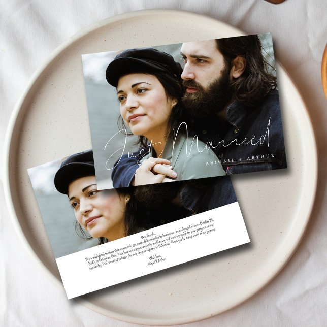 Anuncio Elegante foto de Boda con manga recién casada (Elegant Script Just Married _ Modern Wedding Photo Announcement )