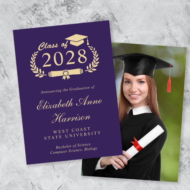 Anuncio Elegante graduación de la Escuela Purpel Gold Phot (An elegant college graduation announcement to celebrate the graduate's achievements)
