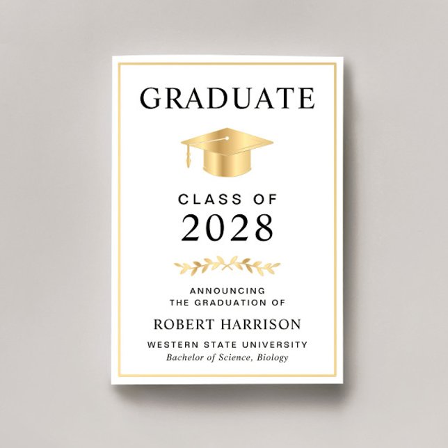 Anuncio Elegante Graduación de Oro Universitario (An elegant college graduation announcement to celebrate the graduate's achievements)