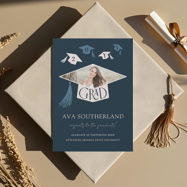 Anuncio Elegante Graduación Moderna de Grado y Tassel (Elegant Modern Grad Cap & Tassel Photo Graduation Announcement)