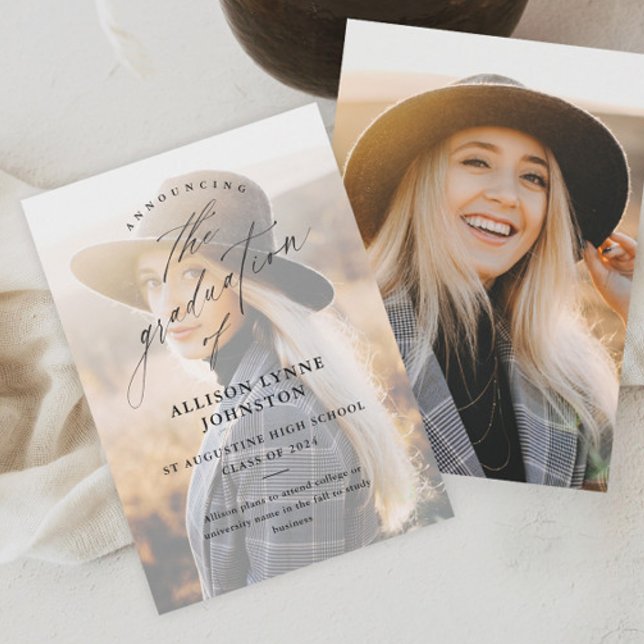 Anuncio Elegante guión 2 Graduación de fotos (Elegant script 2 photo graduation announcement.)