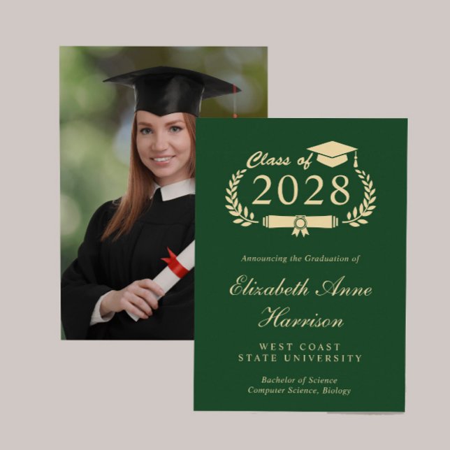 Anuncio Elegante Script Green Gold Photo College Graduació (An elegant college graduation announcement to celebrate the graduate's achievements)