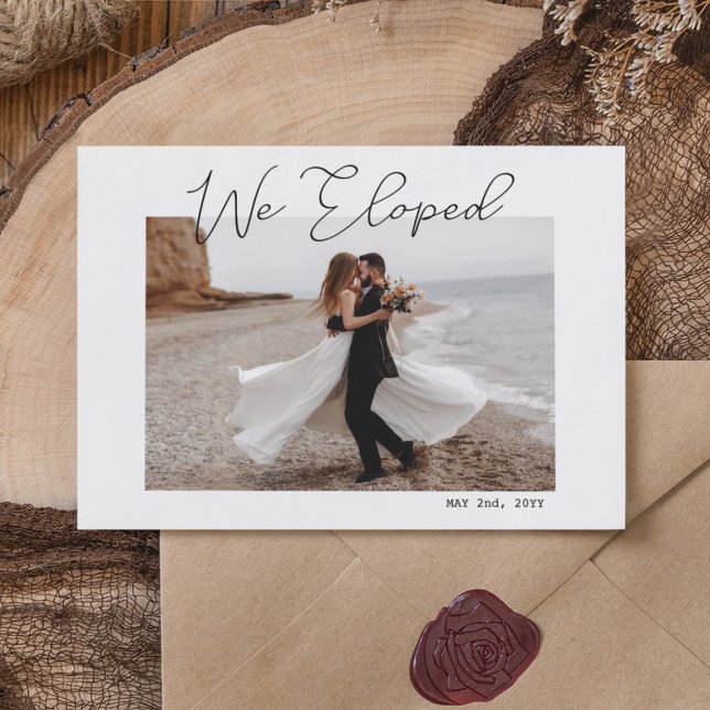 Anuncio Elegimos Boda de creación de foto con escritura mí (We Eloped Minimal Script Photo Elopement Wedding Announcement
)