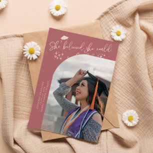 Anuncio Ella Creyó en Rosa Graduada Curva Foto
