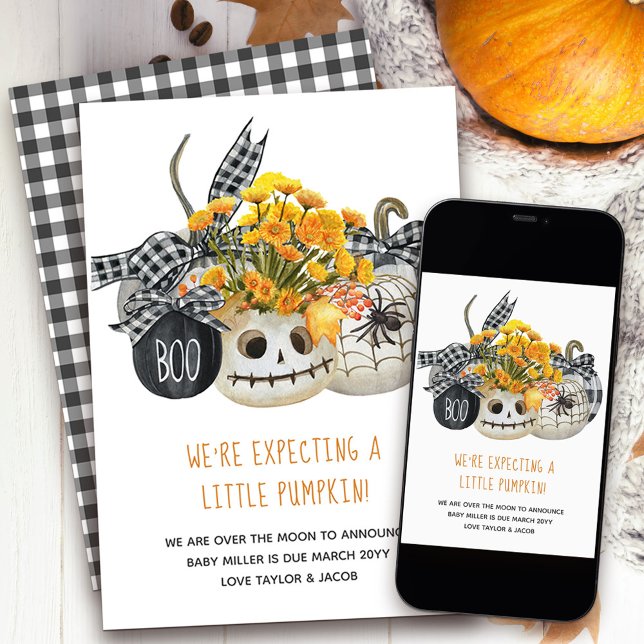 Anuncio Esperando una pequeña granja de calabaza Halloween (Cute and stylish pregnancy announcement with country farmhouse halloween theme)