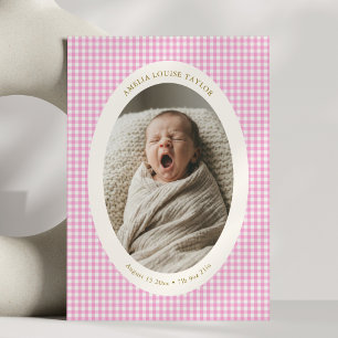 Anuncio Estadísticas de nacimiento de bebé niña con gingha