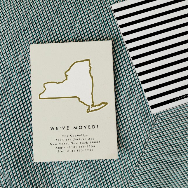 Anuncio Estado de Nueva York hemos movido la Moda a mano (Chic hand-drawn New York state moving announcement.)