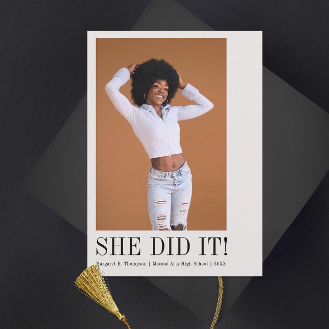 Anuncio Felicitación de graduación de foto mínimamente clá (Subido por el creador)