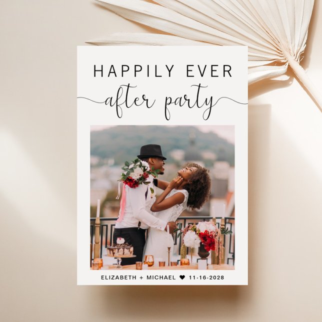 Anuncio Feliz desde la recepción de la boda de Fiesta (An elegant Happily Ever After Party Invitation to set the tone for an unforgettable event)