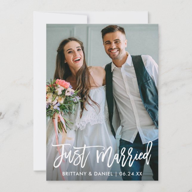 Anuncio Foto boda con escritura de pincel casada moderna (Anverso)