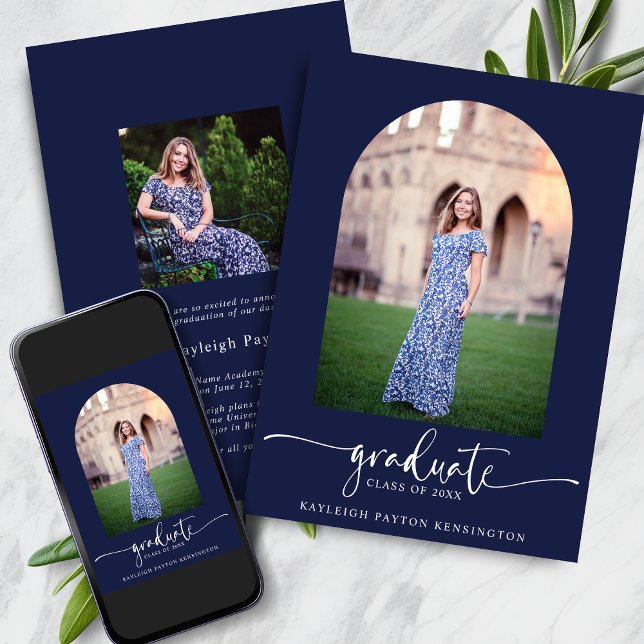 Anuncio Foto de Arco de Graduación de Guión Azul de Marina (Navy Blue Modern Script Graduation Arch Photo Announcement with Instant Download)