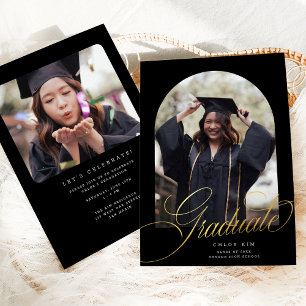 Anuncio Foto de graduación con arco de oro negro chic