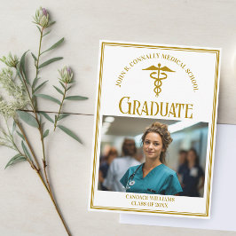 Anuncio Foto de graduación de la Escuela de Medicina de Or
