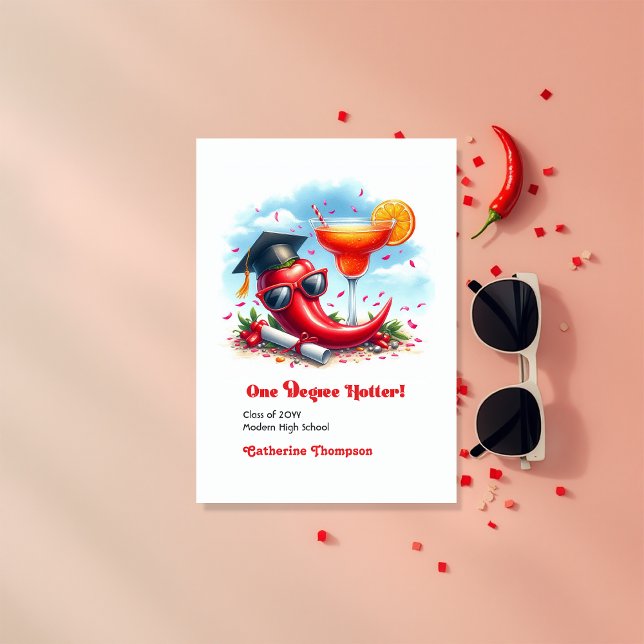 Anuncio Foto de graduación de un grado más caliente (One Degree Hotter Graduation Photo Announcement)