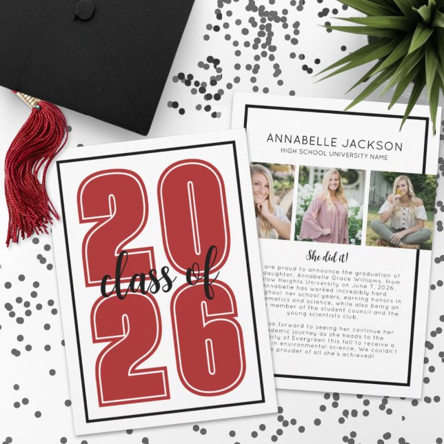 Anuncio Foto de Graduación Rojo Graduado (Simple Script Graduate Photo Red Graduation Announcement)