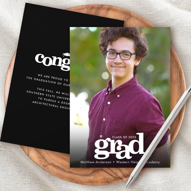 Anuncio Foto de graduación simple tipografía audaz moderna (Subido por el creador)