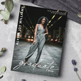 Anuncio Foto de graduado de Escuela de Guión Minimalista 2