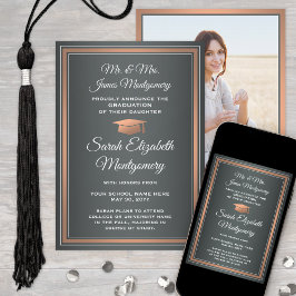 Anuncio Foto De Padres De Cobre Gris Y Graduación Blanca