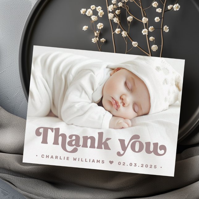 Anuncio Foto de recién nacido de fuentes retro gracias (Retro font new baby photo thank you announcement)