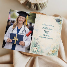 Foto Graduación de Dentista Elegante Bata Blanca