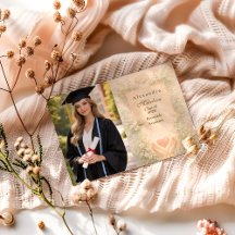 Foto Graduada de Psicología Elegante