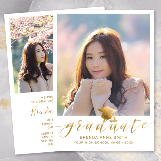 Anuncio Foto moderna de graduación con el tapón dorado en  (Modern Two Photo Gold Script on White Graduation Announcement)