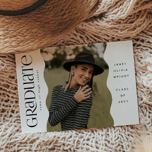 Anuncio Foto Moderna Simple con Borde Ondulado para Gradua