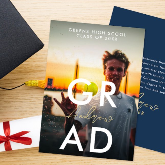 Anuncio Fotografía De Graduación Moderna Y Tipografía Auda (Subido por el creador)