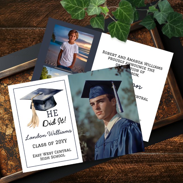 Anuncio Grad Cap Lo Hizo 3 Graduación De Foto (Grad Cap "HE Did It!" Graduate 3 Photo Collage High School or College Graduation Announcement)