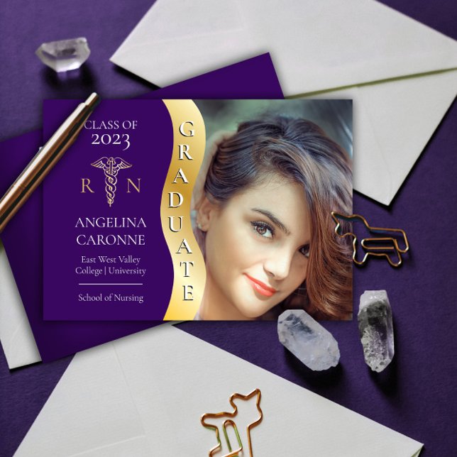 Anuncio Grado de Enfermería RN Graduado de Ola de Oro Púrp (Subido por el creador)