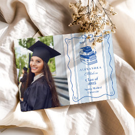 Anuncio Graduación azul dibujada a mano del retro fotográf