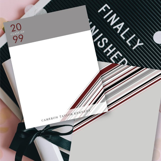 Anuncio Graduación con Rayas de Listón Diagonal de Borgoña (Burgundy Diagonal Ribbon Pin Stripes Graduation Thank You Stationery Card @ zazzle.com/color_therapy)