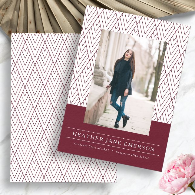 Anuncio Graduación de Borgoña (Burgundy Photo Graduation Announcement by Painted Paperie
)