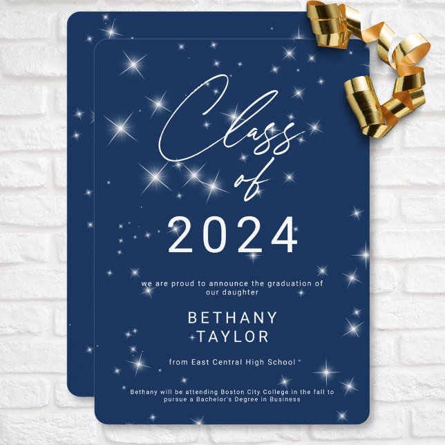 Anuncio Graduación de espuma azul y blanca de la Marina mo (Modern Navy Blue & White Sparkle Graduation Announcement)