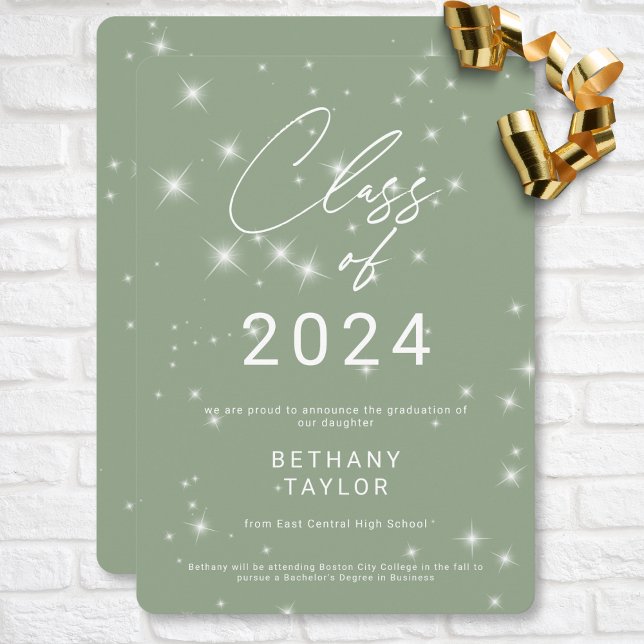Anuncio Graduación de espuma verde y blanca moderna (Modern Sage Green & White Sparkle Graduation Announcement)