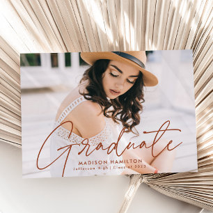 Anuncio Graduación de fotografía de escritura moderna de g