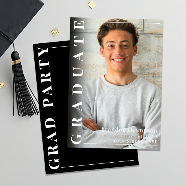 Anuncio Graduación de fotografía moderna en blanco y negro (Modern photo graduation card)