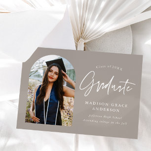 Anuncio Graduación de fotos del Arco Gris moderno