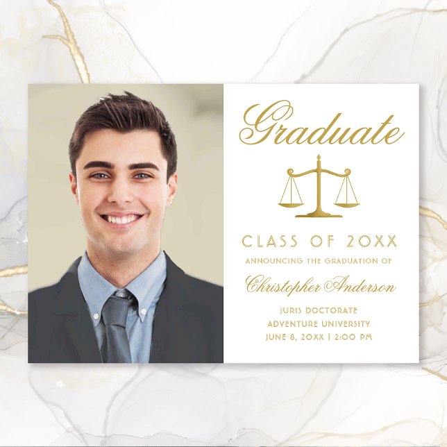 Anuncio Graduación de la foto del guión de oro blanco del  (White nd Gold Scales of Justice Photo Graduation Announcement for Lawyers)