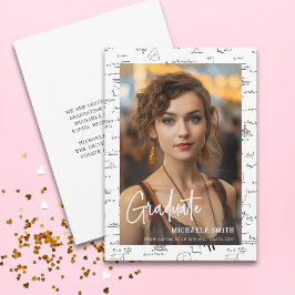 Anuncio Graduación de secundaria con escritura matemática