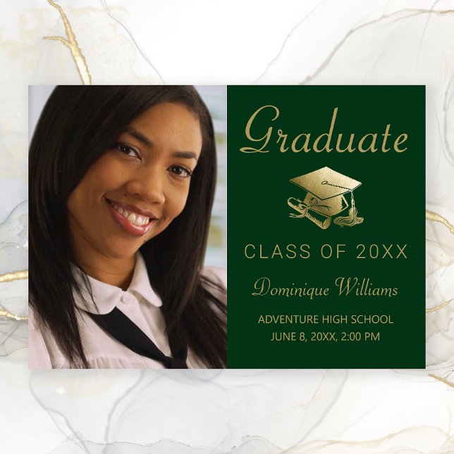Anuncio Graduación Foto Grado de Oro Diploma Verde (Green Gold Script Cap Photo Graduation Announcement
)