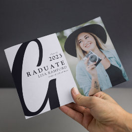 Anuncio Graduación mínima de la foto del graduado del guió