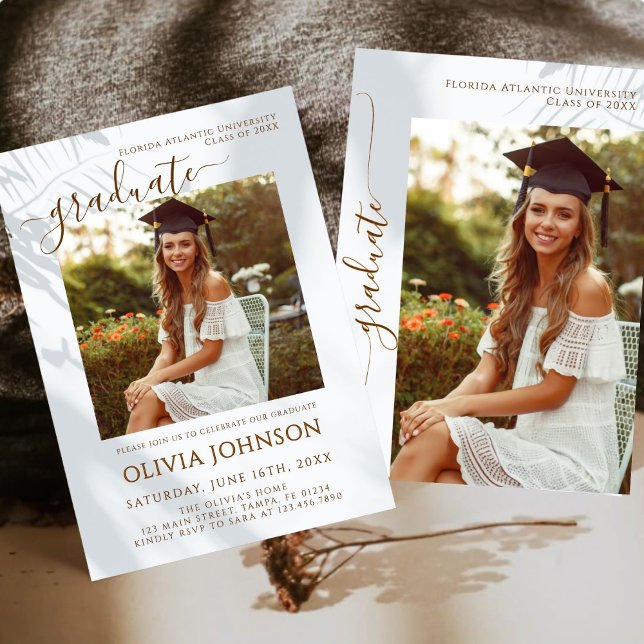 Anuncio Graduación minimalista de Foto Graduada (Subido por el creador)