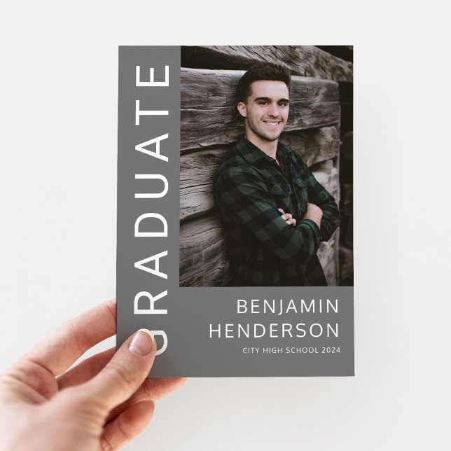 Anuncio Graduación minimalista de fotos grises (Minimalist Gray Photo Graduation Announcement)