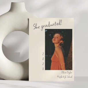 Anuncio Graduación minimalista única de fotografía de moda