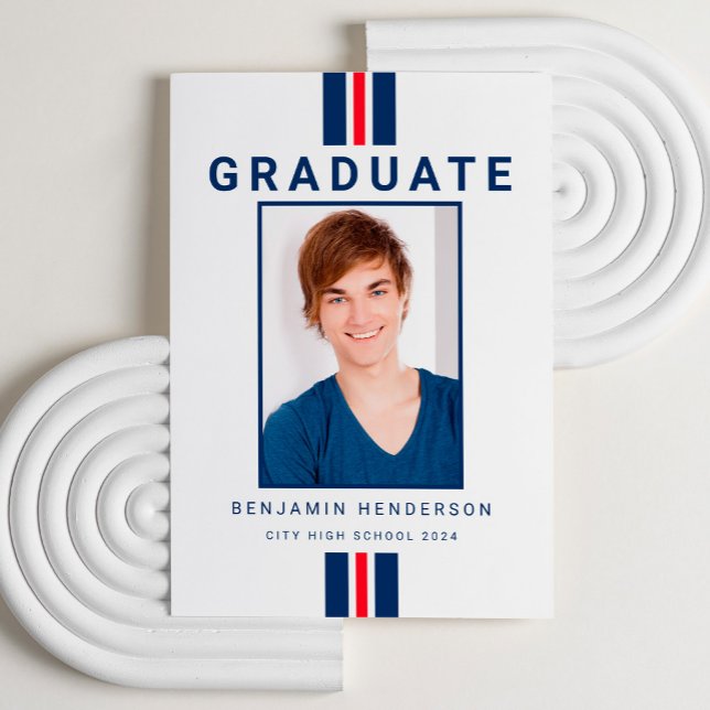 Anuncio Graduación moderna de fotos rojas (Custom Modern Blue Red Photo Graduation Announcement Card.)